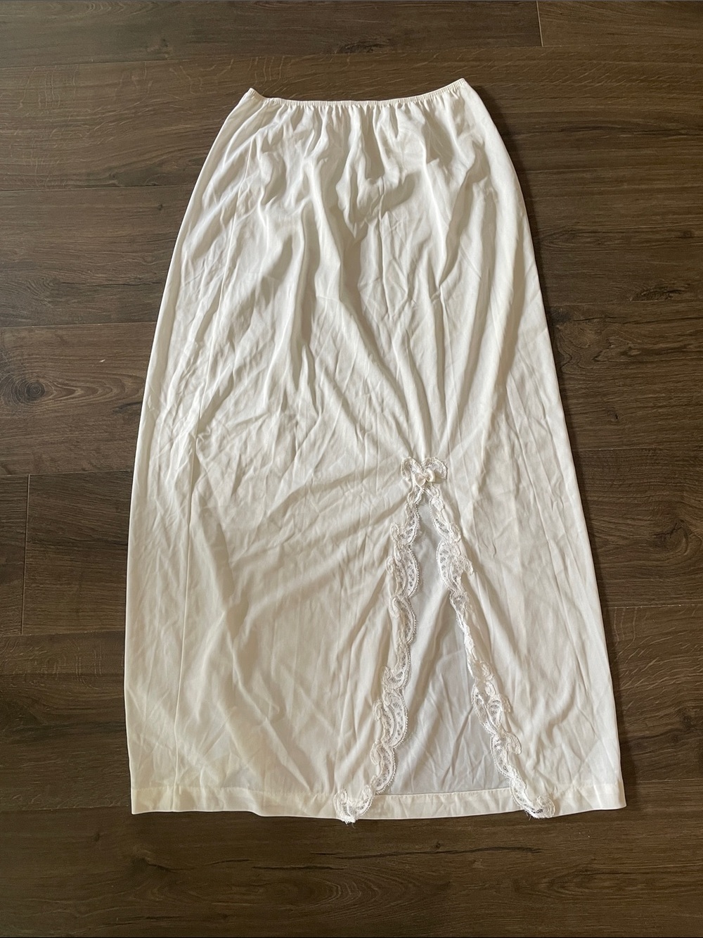 Vintage Sears The Doesn’t Slip White Lace-Trim Long Slip Skirt, Size Medium